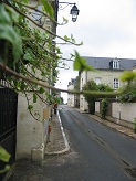 narrow street in Candes-Saint-Martin