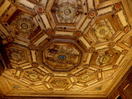 ornate ceiling in the Cabinet des Grelots, study in chateau Beauregard 