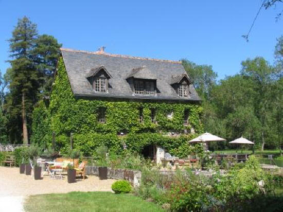 Chateau l'Islette coffee and gift shop