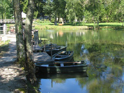 boats on the river indre at chateau del'Islette