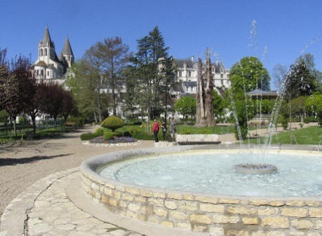 fountain in public gardens in Loches