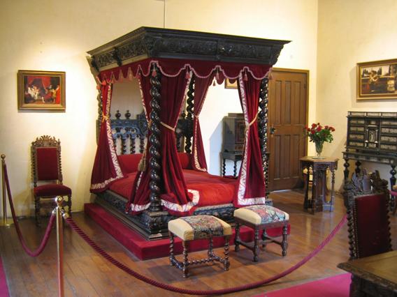 four poster bed at Clos Luce