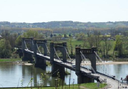 Bridge over the river Loire at Langeais