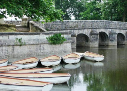 boats for hire at Chambord