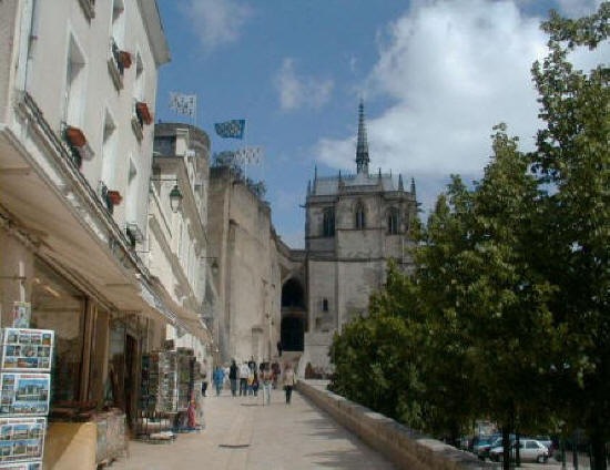 walkway up to the chateau in Amboise