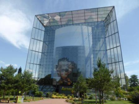 building that contains the 'Arthur ride at Futuroscope